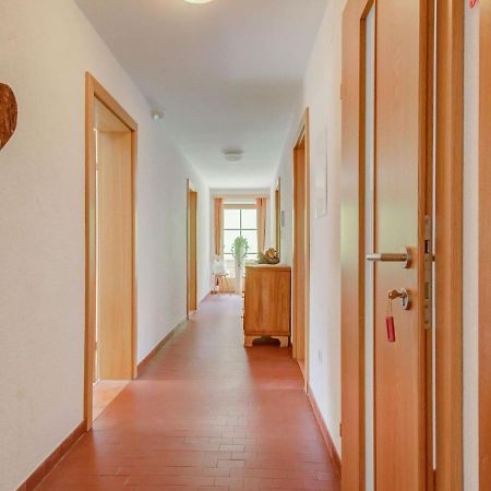 Attractive Apartment In Hainzenberg With Ski Room Eksteriør billede