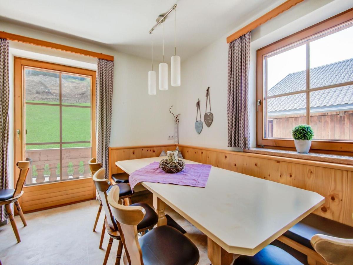 Attractive Apartment In Hainzenberg With Ski Room Eksteriør billede