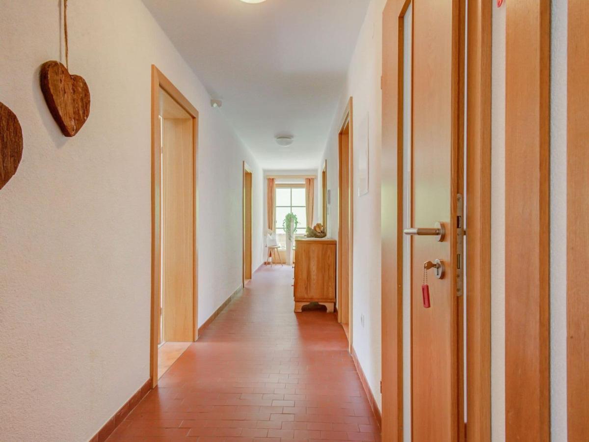 Attractive Apartment In Hainzenberg With Ski Room Eksteriør billede