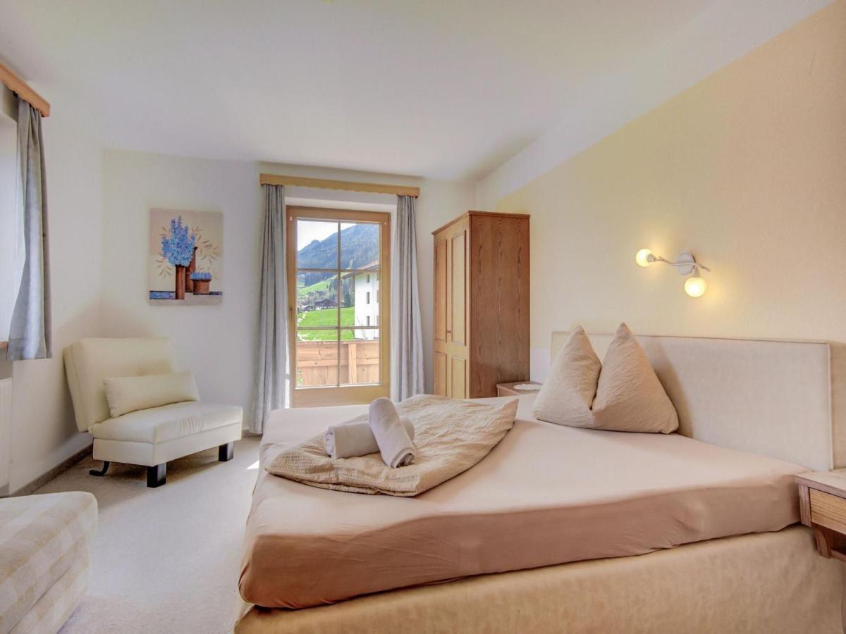 Attractive Apartment In Hainzenberg With Ski Room Eksteriør billede