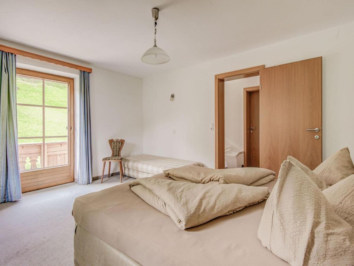 Attractive Apartment In Hainzenberg With Ski Room Eksteriør billede